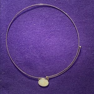 Banana Republic Mother of pearl choker necklace